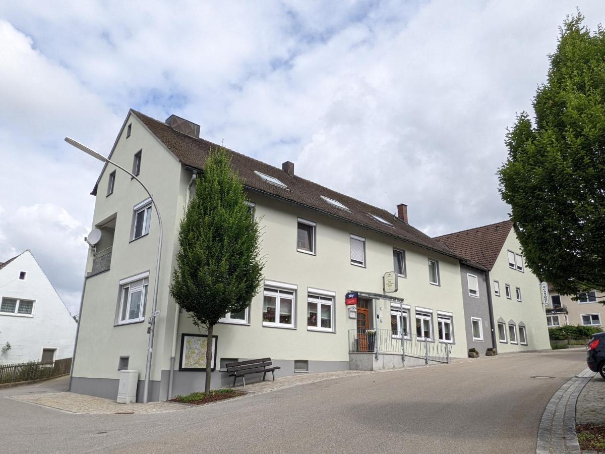 Zum Schwarzen Baeren Hotel Vohenstrauss Exterior foto
