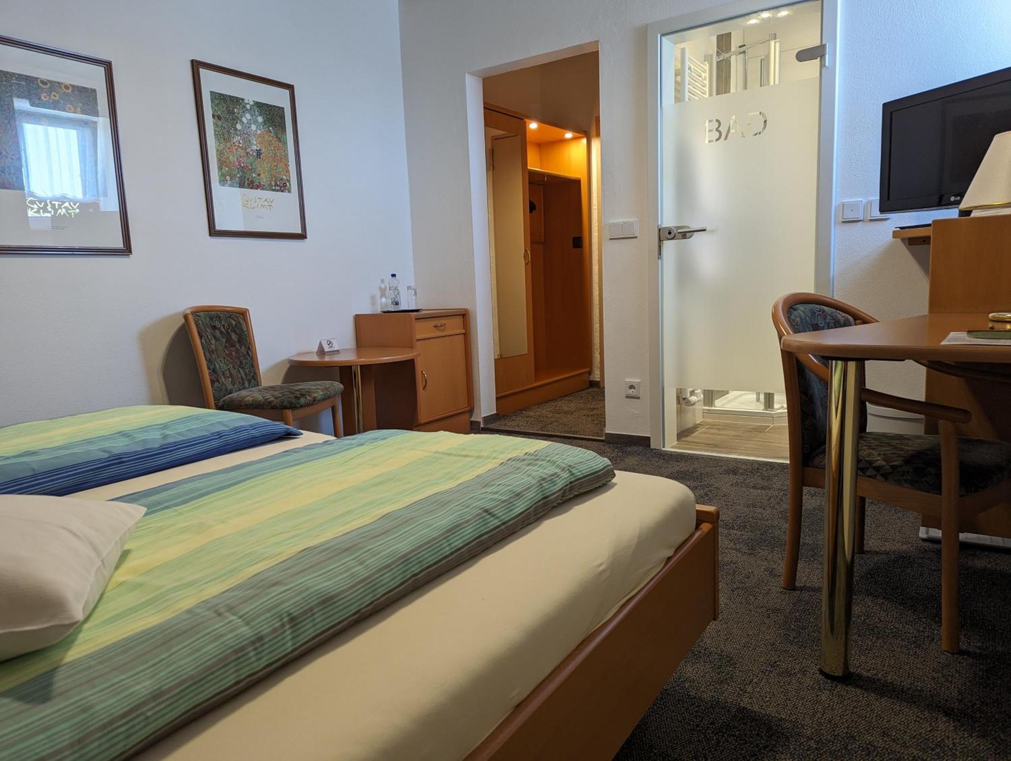 Zum Schwarzen Baeren Hotel Vohenstrauss Exterior foto